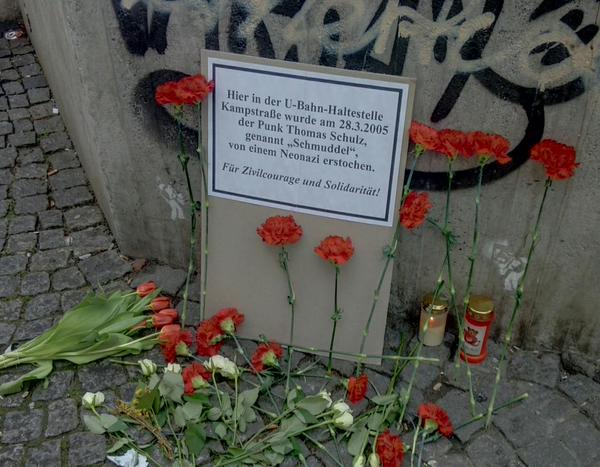 Gemeinsame Gedenkminute aller antifaschistischen Strukturen